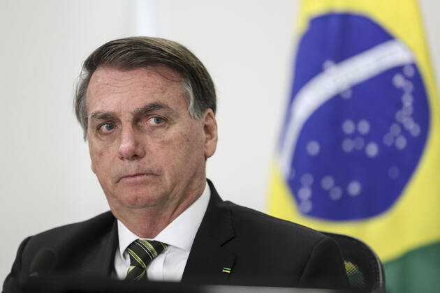 Por que chora Flávio Bolsonaro? O dinheiro na disputa à presidência.